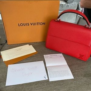 Louis Vuitton cluny mm red Never used